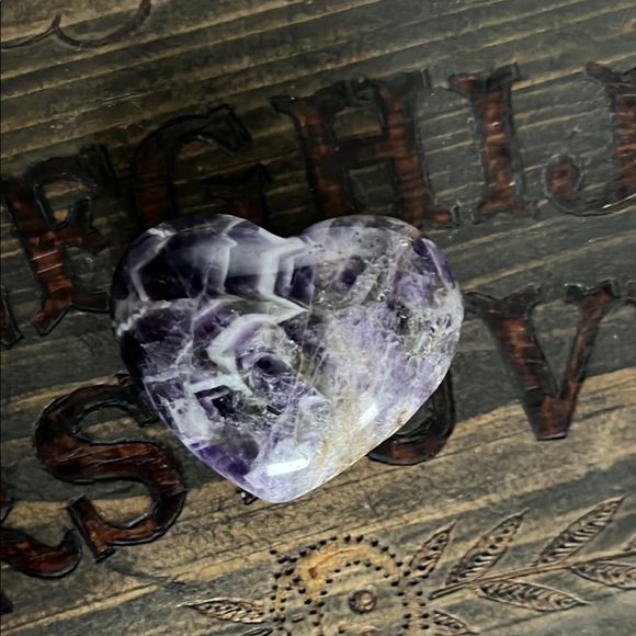 Other - Dream amethyst Heart-Shaped Stone